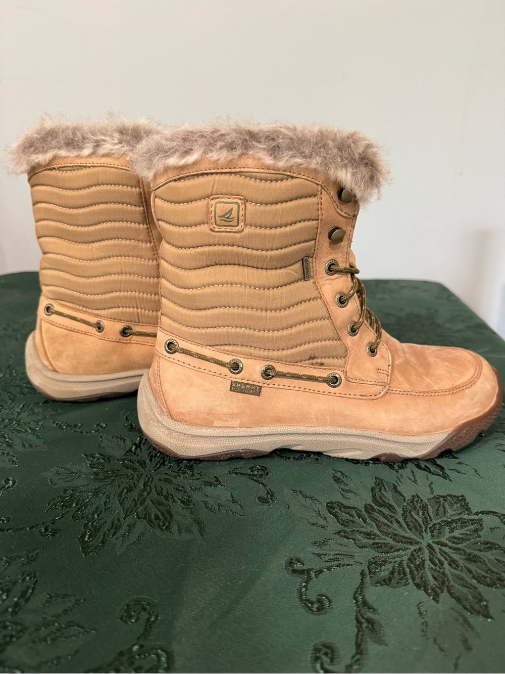 Sperry Light Tan Quilted Lace-Up Faux Fur-Trim Winter Boots